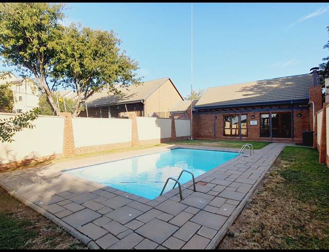 BEDROOM APARTMENT RENTED IN HALFWAY GARDENS